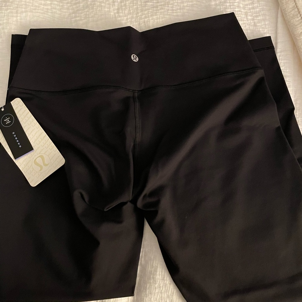 LULULEMON ATHLETICA HIGH TIMES PANT. 7/8 LENGTH.WOMENS SIZE 12 NEW